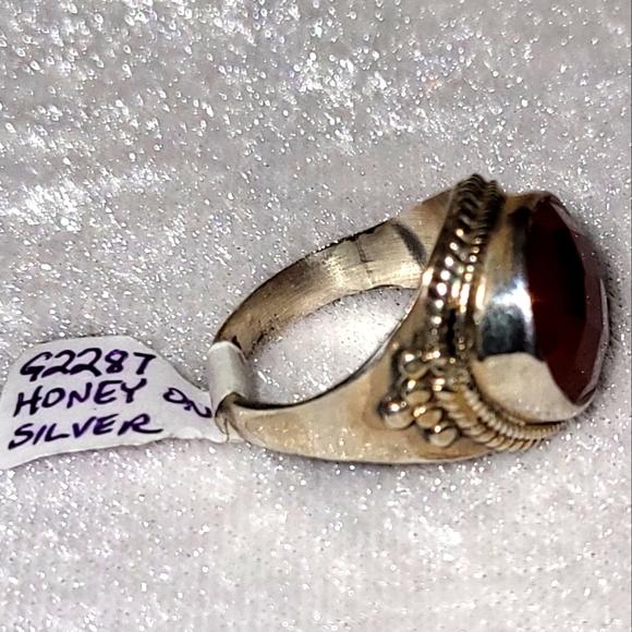 Gorgeous .925 Sterling Silver Honey Onyx Ring - Picture 3 of 3